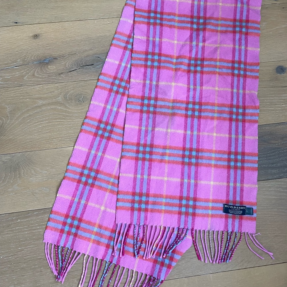 Burberry pink cashmere scarf used but great condition